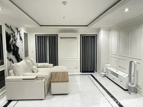 SILOM TERRACE 6427894