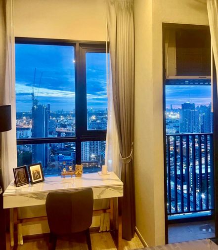 ให้เช่า Knightsbridge Prime Onnut *** 16,000 บ./ด. ***  ห้อง Studio ขนาด 23 ตรม. ชั้น 34