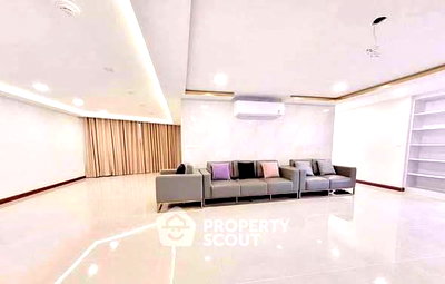คอนโดให้เช่า : คอนโด 3 ห้องนอน 220 ตร.ม. ให้เช่า เฟรนด์สุนัข President Park Condominium ใกล้ MRT ศูนย์สิริกิติ์ (ID 2964436)