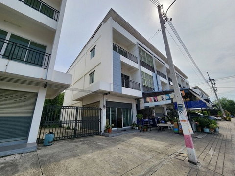 FOR RENT  COMMERCIAL BUILDING PROPERTY  12000 BAHT per MONTH