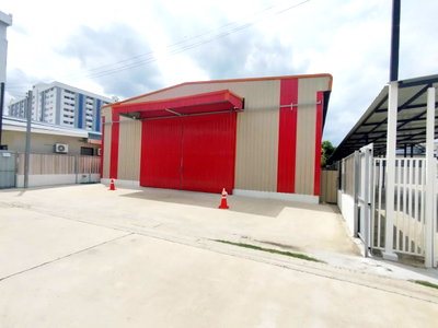 Factory for rent Saiaksorn School : Warehouse for rent, Ramintra 65, Intersection 11, Tel. 0999983897