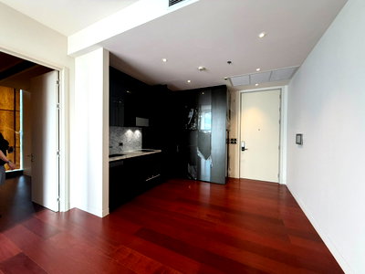 Condos for sale : Urgent sale! Condo KHUN by YOO inspired by Starck, an ultimate class condo in the heart of Thonglor.