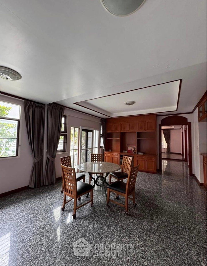 รูป บ้าน 4-ห้องนอน ใกล้ ลาซาล (ID 2965354) - รูปที่ 8/19