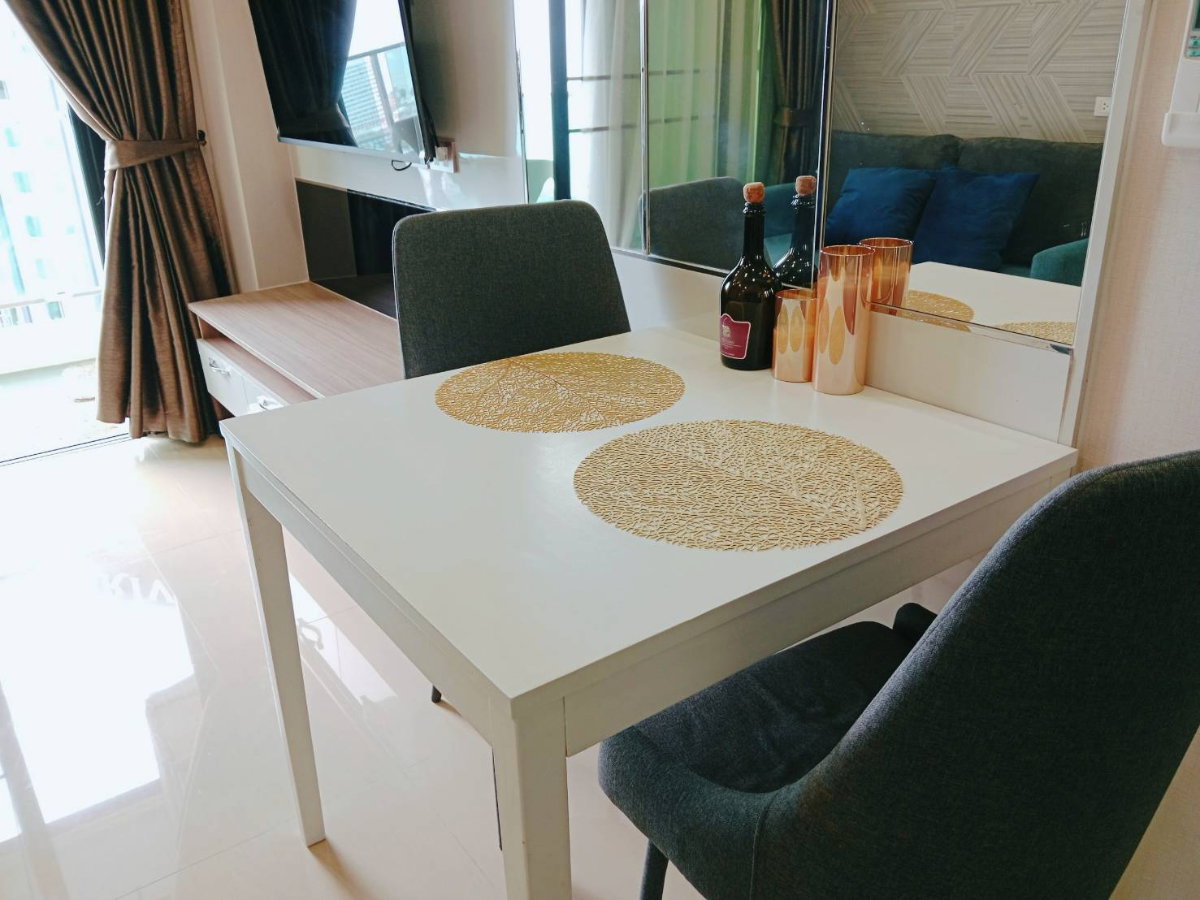 รูป Accept short term lease ดุสิต แกรนด์ คอนโด วิว ตรงข้ามทะเลจอมเทียน พร้อมอยู่ ห้องชั้นสูง วิวดี เงียบ โทร 089-6620022 - รูปที่ 7/16