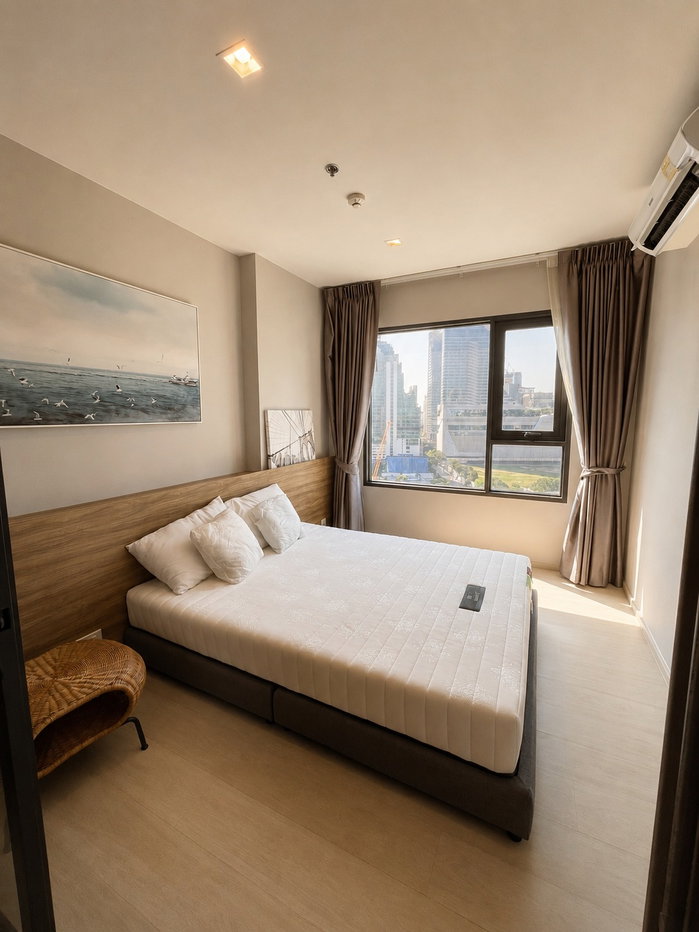 รูป 📢 [ให้เช่า] ✨ SKYLINE VIEW ✨ ไลฟ์ วัน ไวร์เลส 35 ตร.ม. 1 ห้องนอน ชั้น 19 ห้องมุมมองเปิดกว้าง วิว Central Embassy ฟรี wifi - รูปที่ 1/10