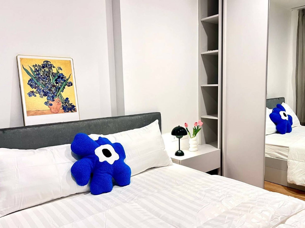 รูป (TT206) ปล่อยเช่าคอนโด The Base Sukhumvit 77 (เดอะ เบส สุขุมวิท 77) ห้องรีโนเวทใหม่ เฟอร์นิเจอร์และเครื่องใช้ไฟฟ้าครบ  - รูปที่ 5/10