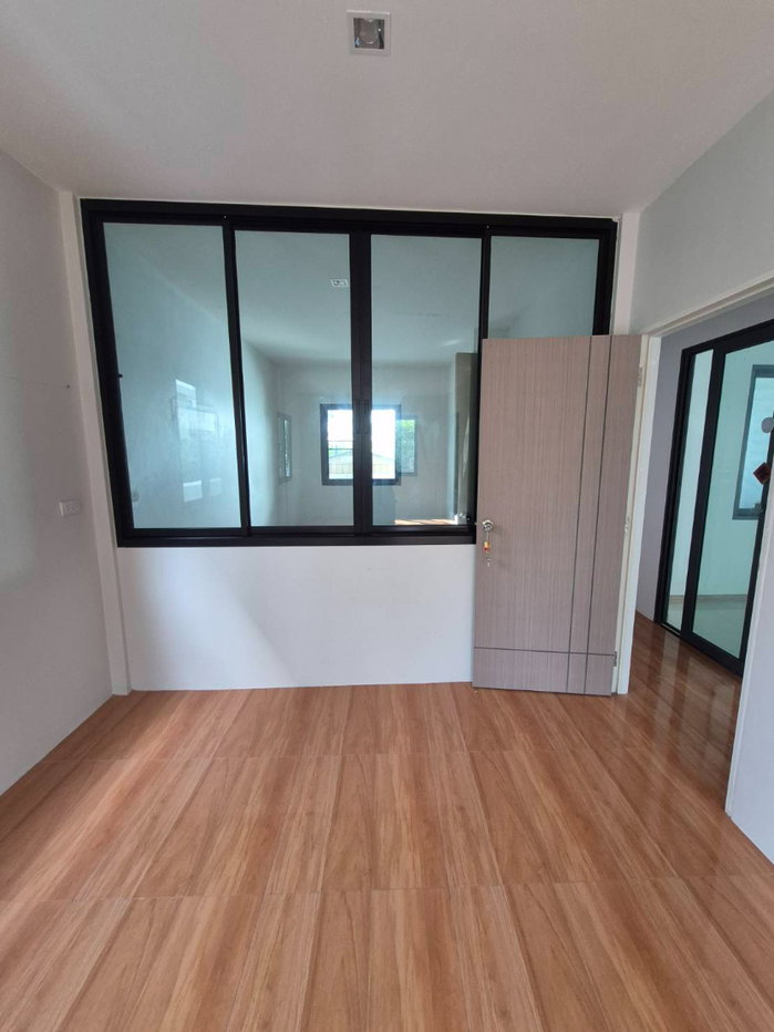 รูป  303AGKI ขาย! ถูกที่สุดในโครงการ บ้านเดี่ยว 2 ชั้น “ซื่อตรงพรีเมียม บางบัวทอง”  - รูปที่ 3/8