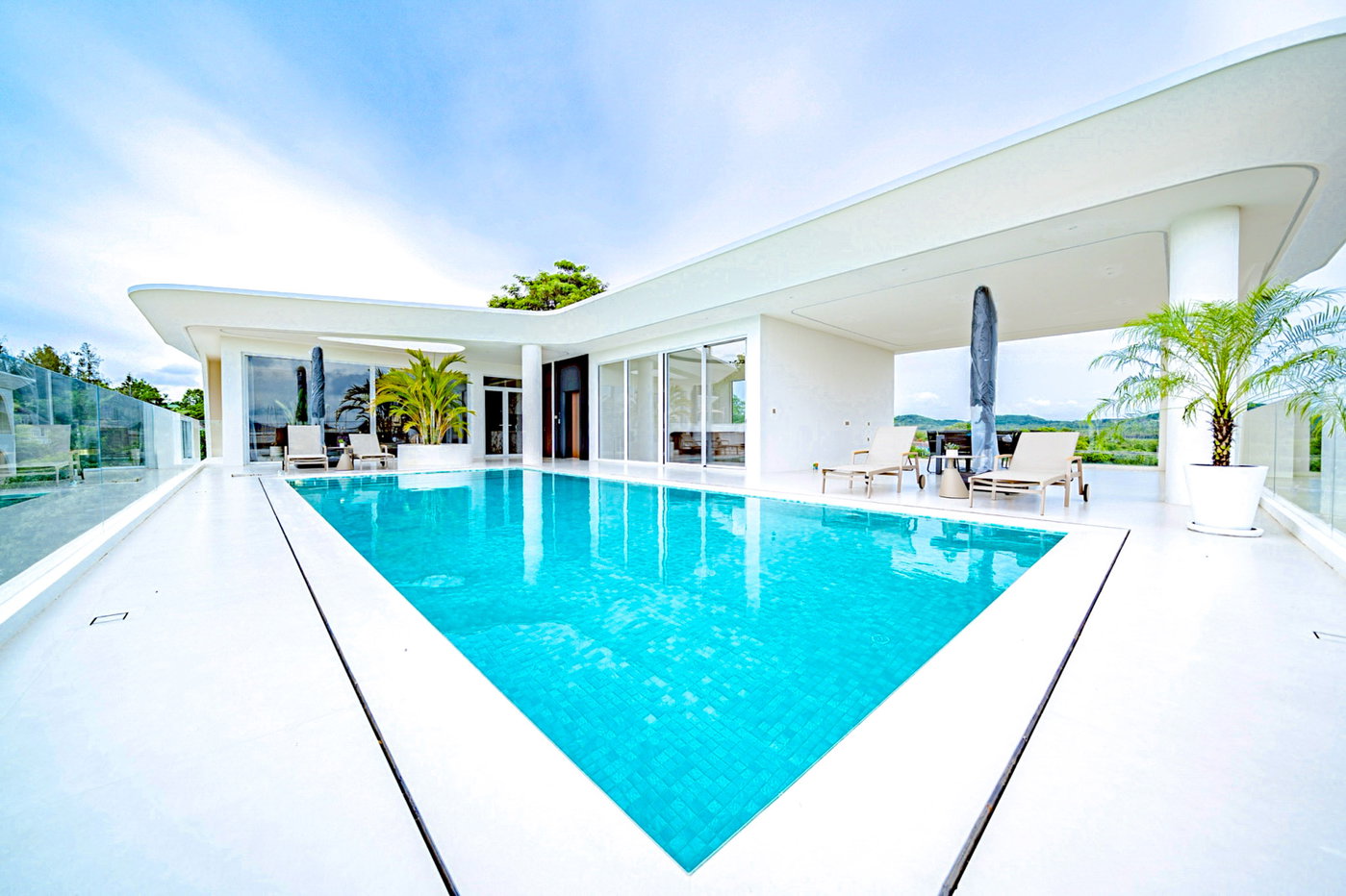 รูป Huay Yai East Pattaya Luxury 3 Storey Villa for Sale - รูปที่ 28/30