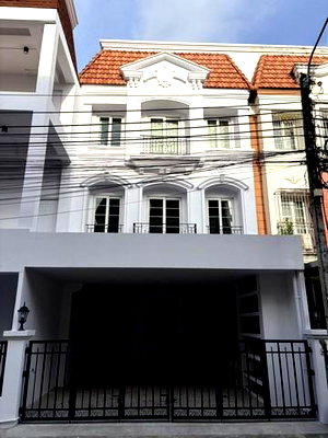 เช่าทาวน์โฮม วิทยาลัยอาชีวศึกษาธนบุรี : MTR73 เช่าทาวน์โฮมหลังใหญ่ Urban Sathorn ราชพฤกษ์ แต่งหรูพร้อมอยู่ บิวท์อินจัดเต็มทั้งหลัง