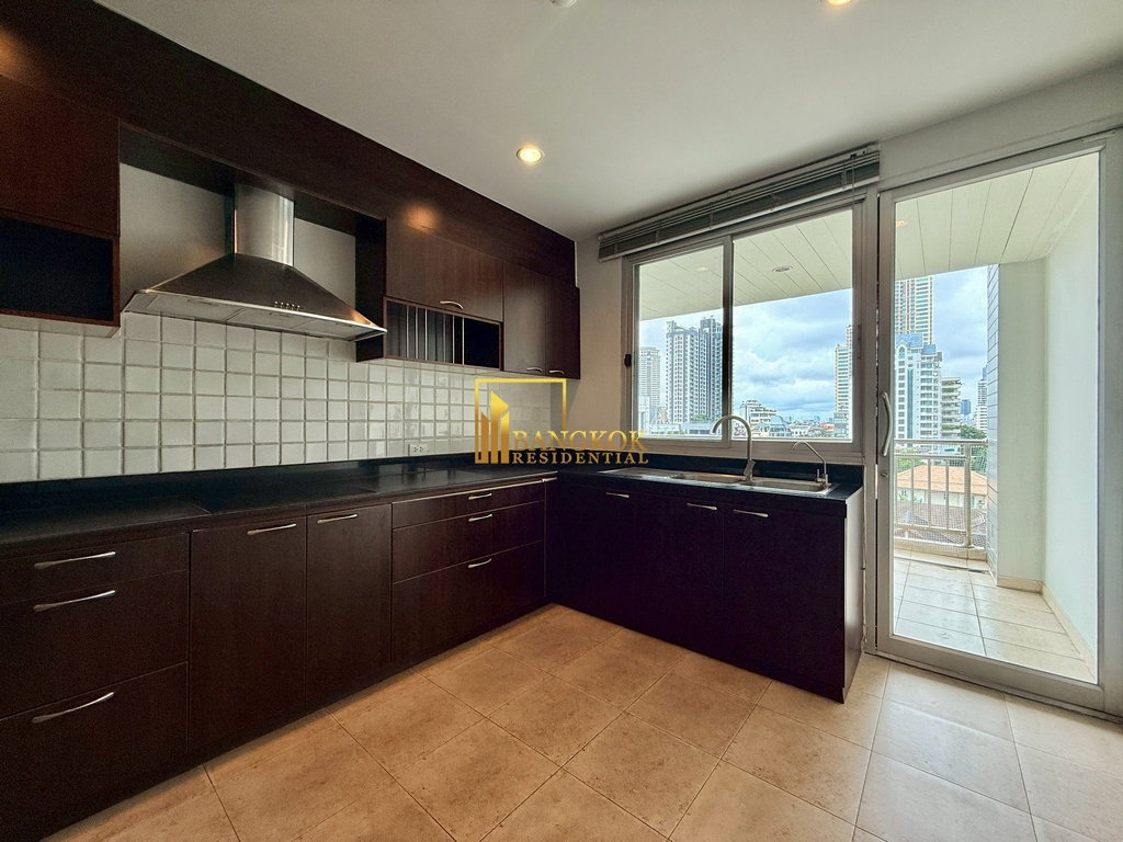 รูป Large 4 Bedroom Penthouse Apartment For Rent in Sathorn - BR0715AP - รูปที่ 9/45