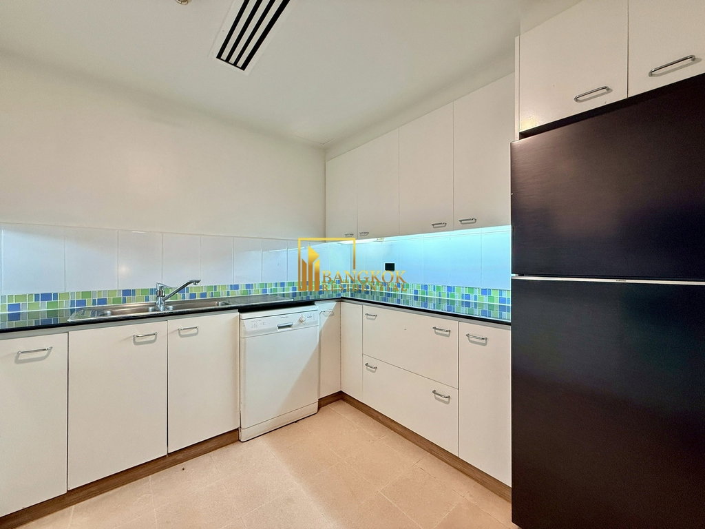 รูป Modern 3 Bedroom Apartment For Rent in Sathorn Area - BR21052AP - รูปที่ 10/38
