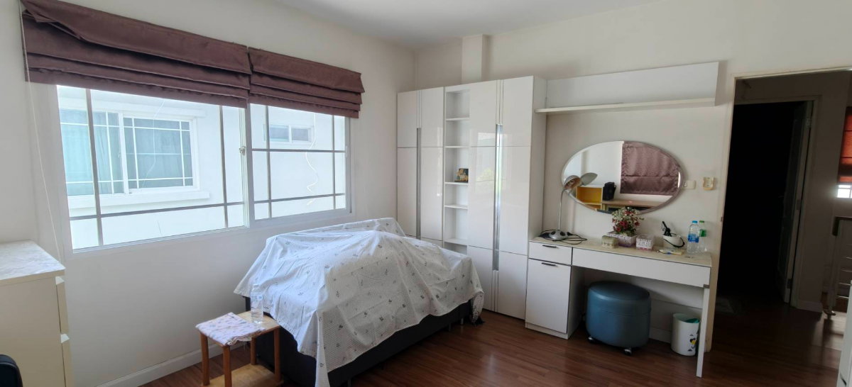 picture For Sale : 2-Storey Detached House (corner plot) in Manthana Ramintra-Wongwean Project - 20/26