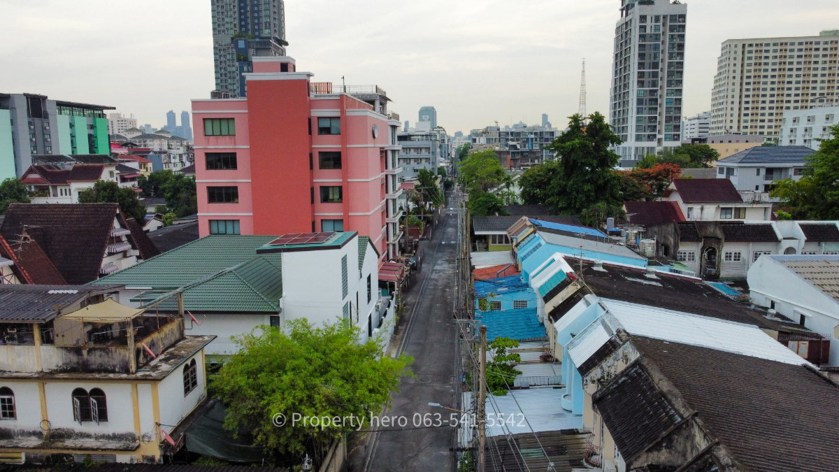 picture House for Rent + Large Land Plot in the Heart of Inthamara 67,000 THB/month - 5/36