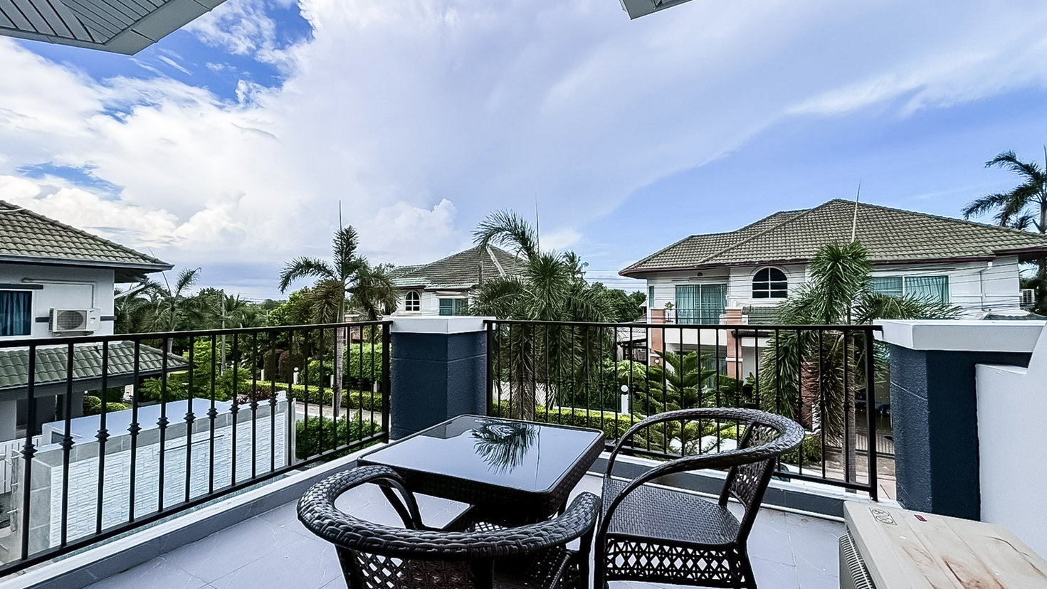 picture Luxury Renovated Pool Villa for Rent East Pattaya - 19/22