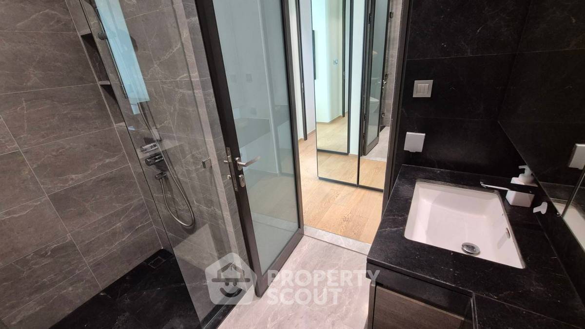 picture 2-BR Condo at 28 Chidlom near BTS Chit Lom (ID 2943852) - 11/16