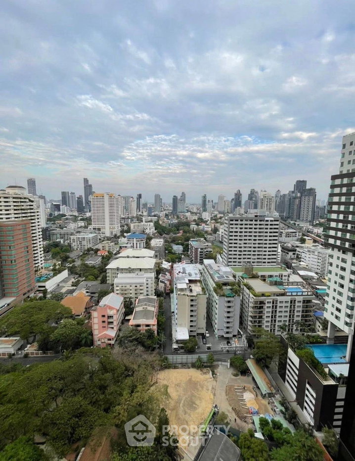 picture 2-BR Condo at Vittorio Sukhumvit 39 near BTS Phrom Phong (ID 2965576) - 8/21