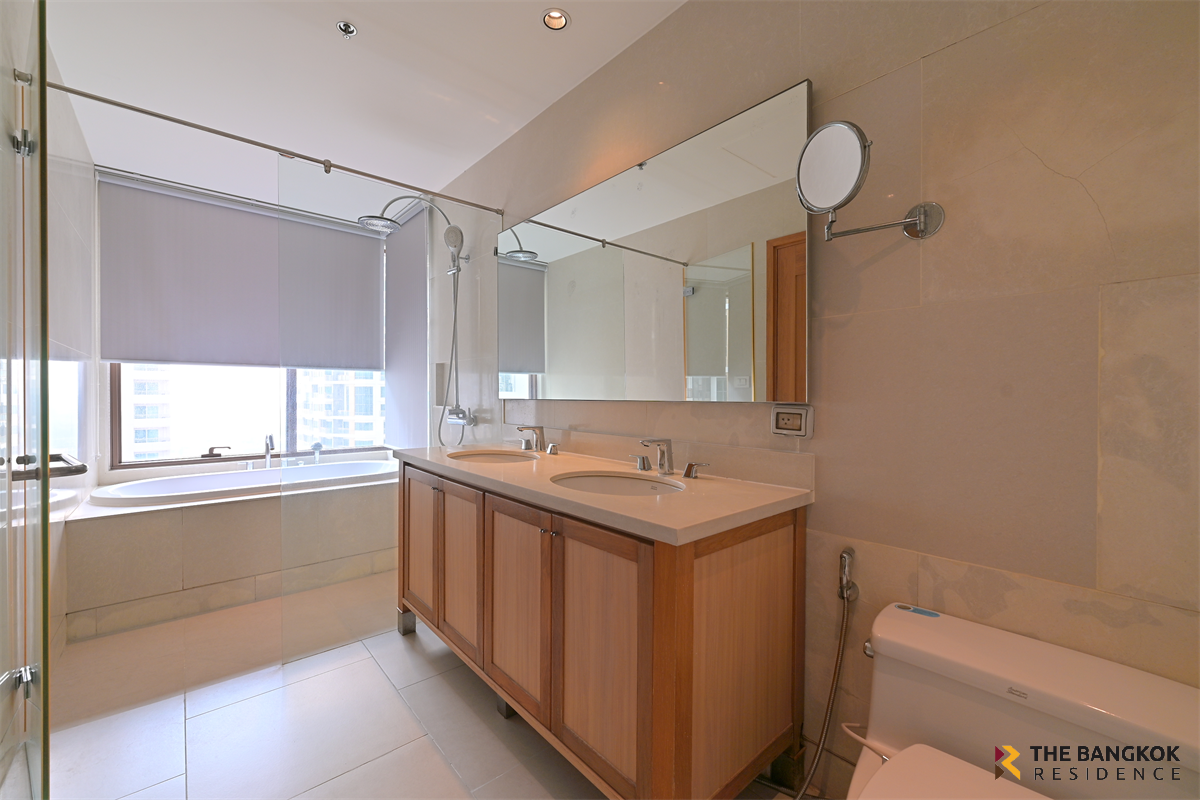 picture The Emporio Place  High-potential Location, Convenient Travel - 8/10
