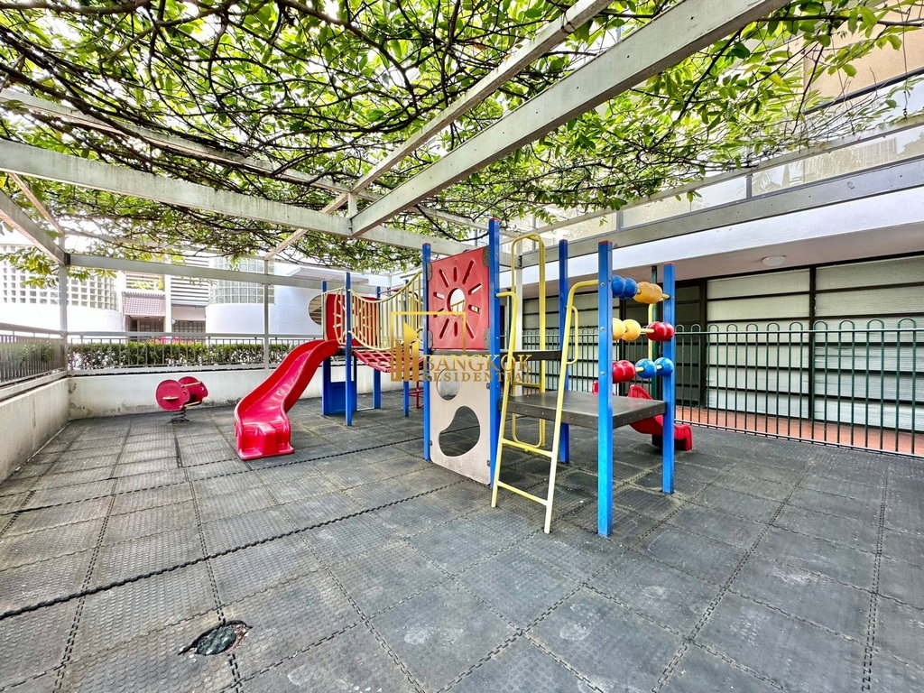 รูป Modern 3 Bedroom Apartment For Rent in Sathorn Area - BR21052AP - รูปที่ 32/38