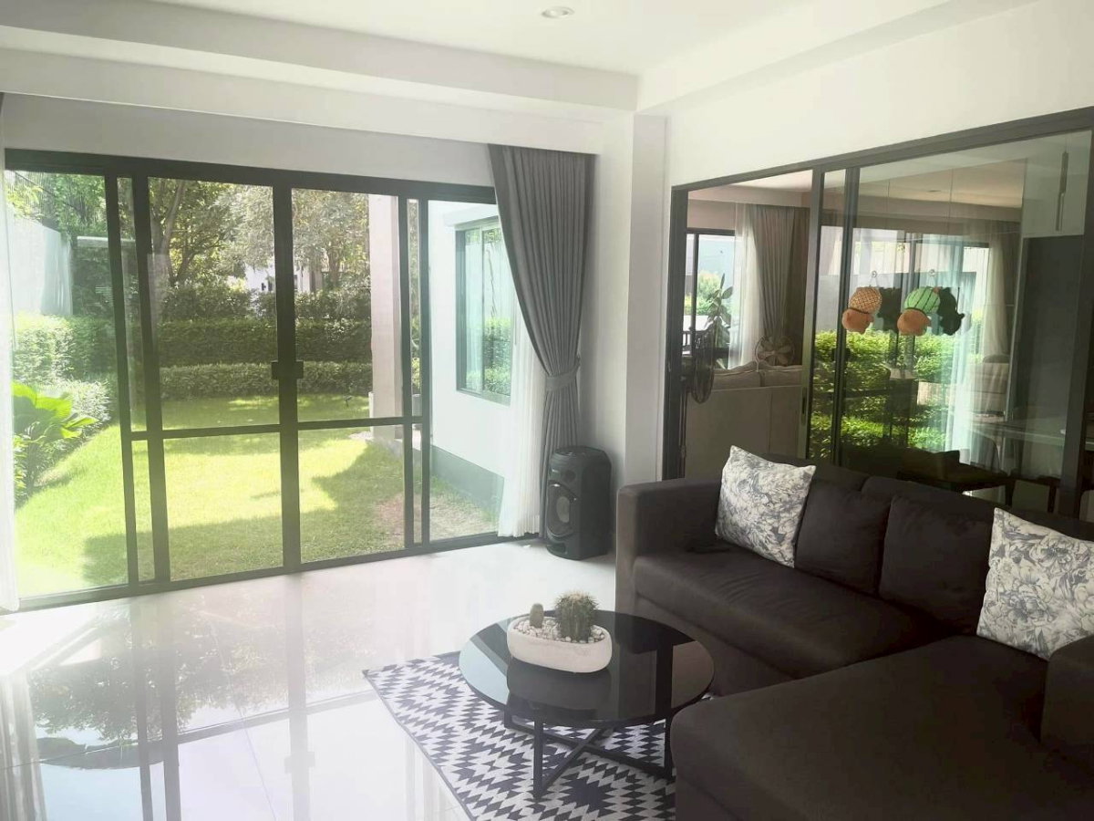 picture Corner Luxury Home | Premium Project in Pattanakarn Area - 7/13