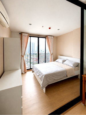 Condos for rent MRT Tao Poon : S110 Condo for rent: The Tree Interchange, located next to the BTS Skytrain line, offering convenient access to all routes. 