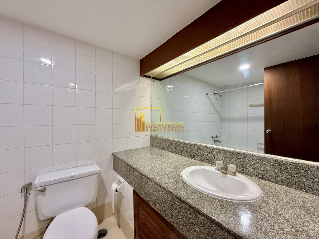 รูป Baan Suanpetch | Modernized 3 Bed Condo in Phrom Phong - BR61457CD - รูปที่ 11/34