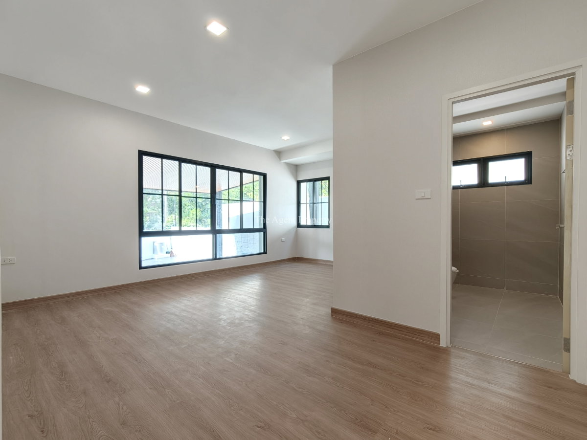 รูป ขายบ้านรีโนเวทใหม่ ลดาวัลย์ ปิ่นเกล้า-บรมราชชนนี หลังริม เนื้อที่ 117 ตร.ว. 4 นอน 4 น้ำ ลดทันที 3 ล้าน เหลือ 9.9 ล้าน - รูปที่ 14/55