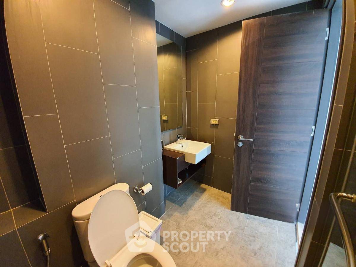 รูป คอนโด 3-ห้องนอน ที่ ซี เอกมัย ใกล้ ARL รามคำแหง (ID 2417114) - รูปที่ 15/28