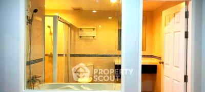 Condos for sale Soi Ekamai (Sukhumvit 63) : 2-BR Condo at Life @ Sukhumvit 67 near BTS Phra Khanong (ID 2507299)