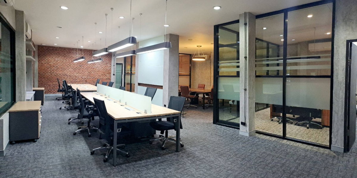 รูป ให้เช่า Stand Alone Home office (นาคนิวาส 12) ตกแต่งสวยพร้อมเข้าอยู่ค่ะ - รูปที่ 22/37