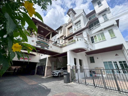 รูปภาพ ให้เช่าtropicalpoolvilla โครงการบุษราคัมเพลส ซอยวิภาวดี20แยก18 (N.1341)