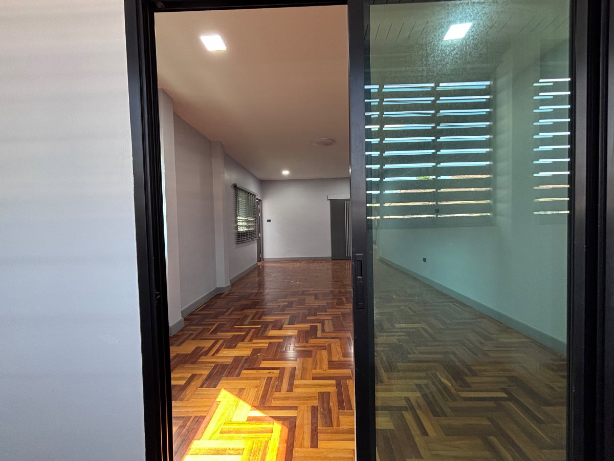 รูป 📌ขายบ้านเดี่ยวรามคำแหง 124 หมู่บ้านเกศรี 2  (54 ตร.วา) 4 ห้องนอน+ 2 ห้องอเนกประสงค์, 3 ห้องน้ำ ราคา 7.2 ล้าน - รูปที่ 17/42