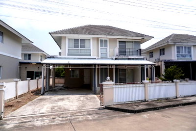 บ้านเดี่ยว เชียงใหม่ : บ้านในโครงการหมู่บ้านเงียบสงบ  บ้านมือสองสภาพใหม่หลังใหญ่  ระบบรักษาความปลอดภัย 24 ชม #CMR100216