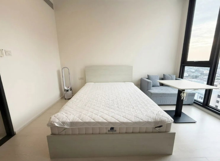 picture **🚆 Direct BTS Access | Mazarine Ratchayothin | 17,000 THB/Month** - 3/7