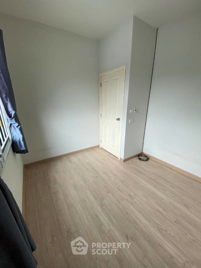 รูป ทาวน์เฮ้าส์ 3-ห้องนอน ใน ละหาร (ID 1889351) - รูปที่ 8/11