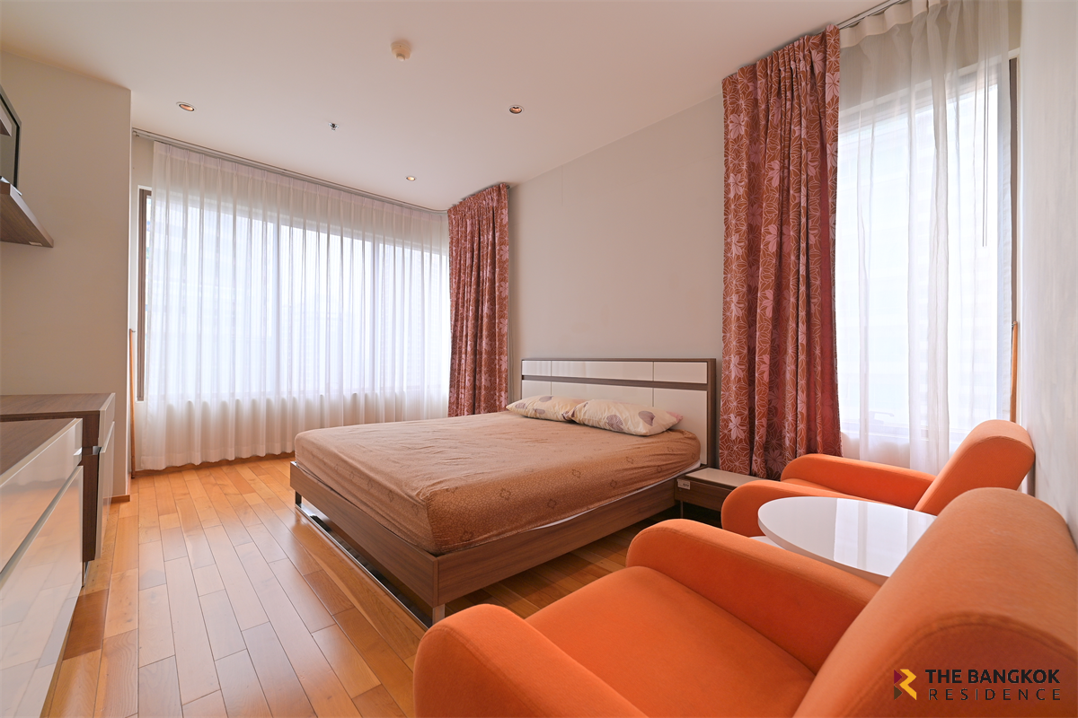 picture The Emporio Place  High-potential Location, Convenient Travel - 7/10