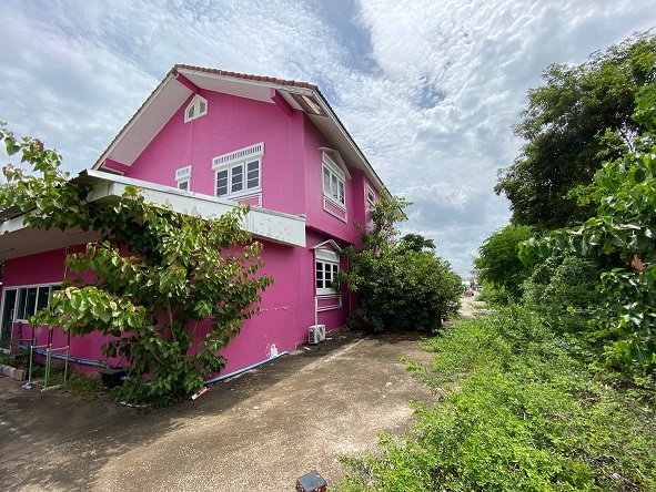 รูป บ้านเดี่ยว 2 ชั้น บนที่ดินเนื้อที่ 1-0-11.0 ไร่  อ. เมือง จ. นครราชสีมา (ติดต่อ ปิยะพันธ์) - รูปที่ 3/8