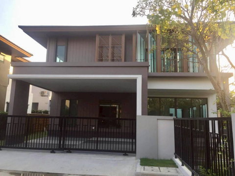 Corner Luxury Home | Premium Project in Pattanakarn Area
