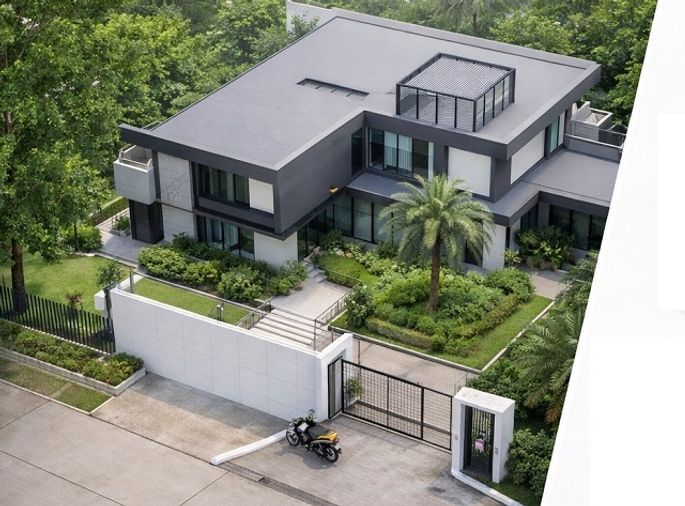 บนที่ดิน 2ไร่ 2,500ตร.ม.คฤหาสน์ Pool Villa 9นอน 5น้ำ ซาฟารีเวิลร์ ปัญญาอินทรา The Legacy Golf Club Wellness Center