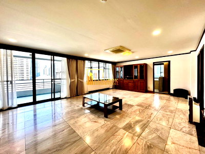 คอนโดให้เช่า : Acadamia Grand | Well Maintained 2 Bed For Rent in Phrom Phong - BR19097CD