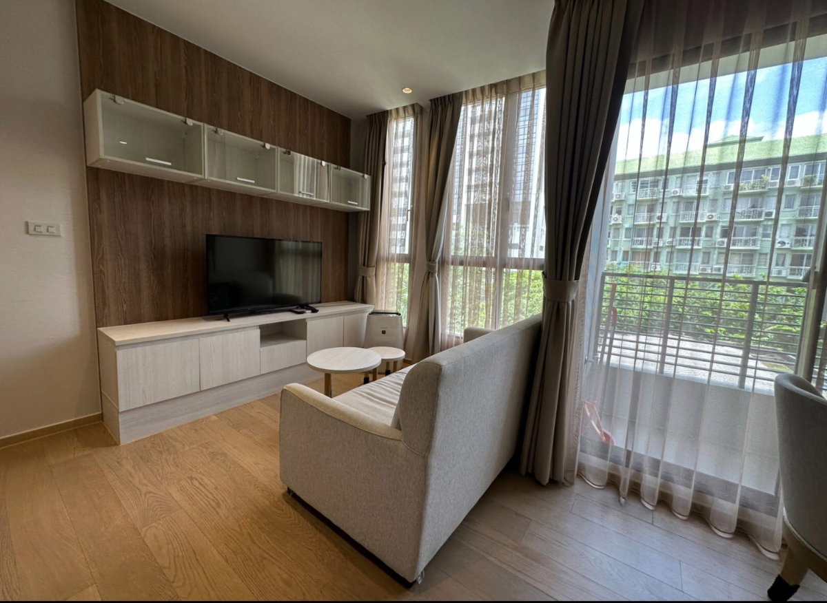 picture Runesu Thonglor                  5  - 6/9