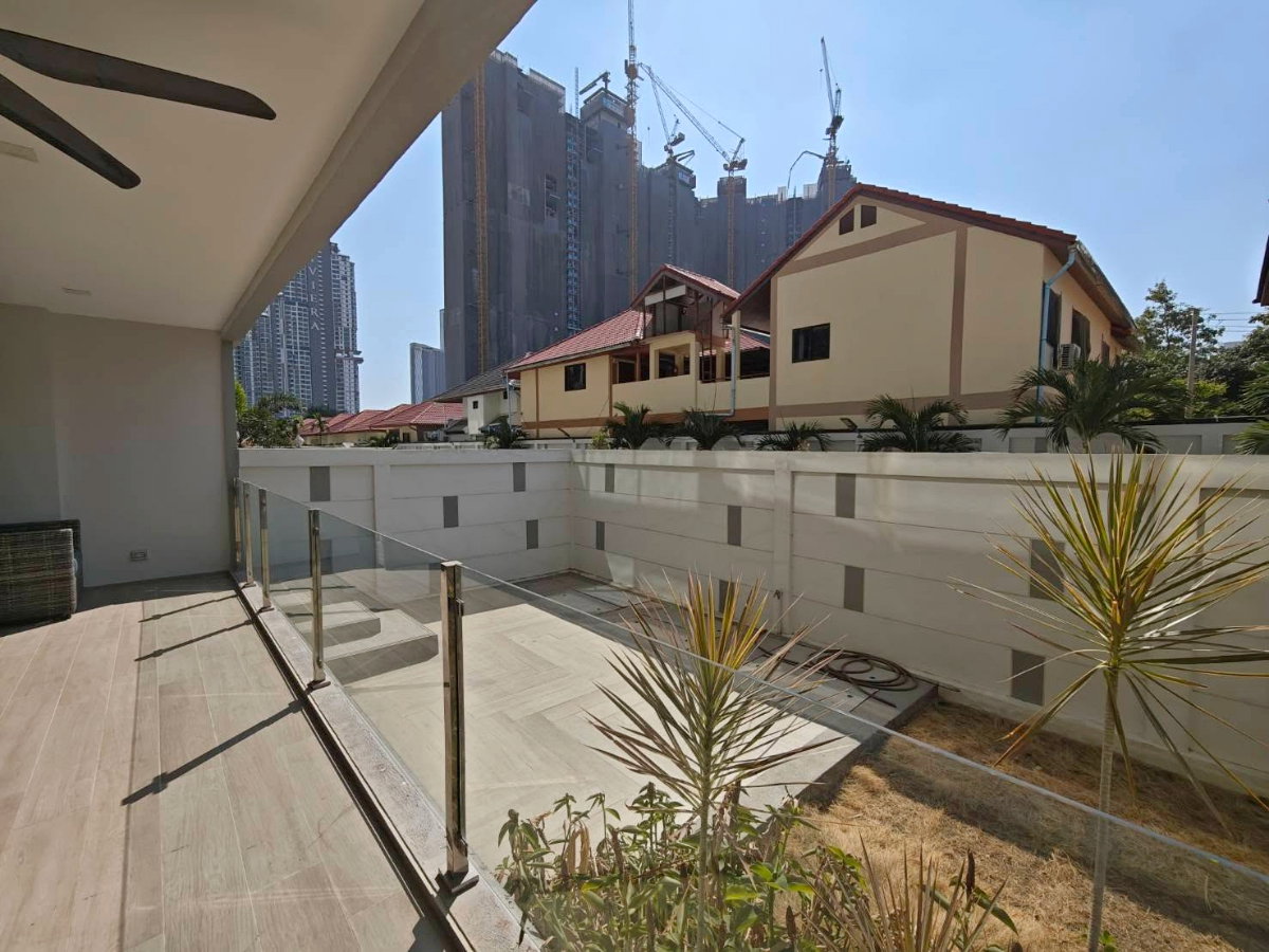 รูป คอนโด 2 ห้องนอนให้เช่า พร้อมเข้าอยู่ ใจกลางพัทยาใต้ ที่ Serenity Residence Jomtien  - รูปที่ 17/18