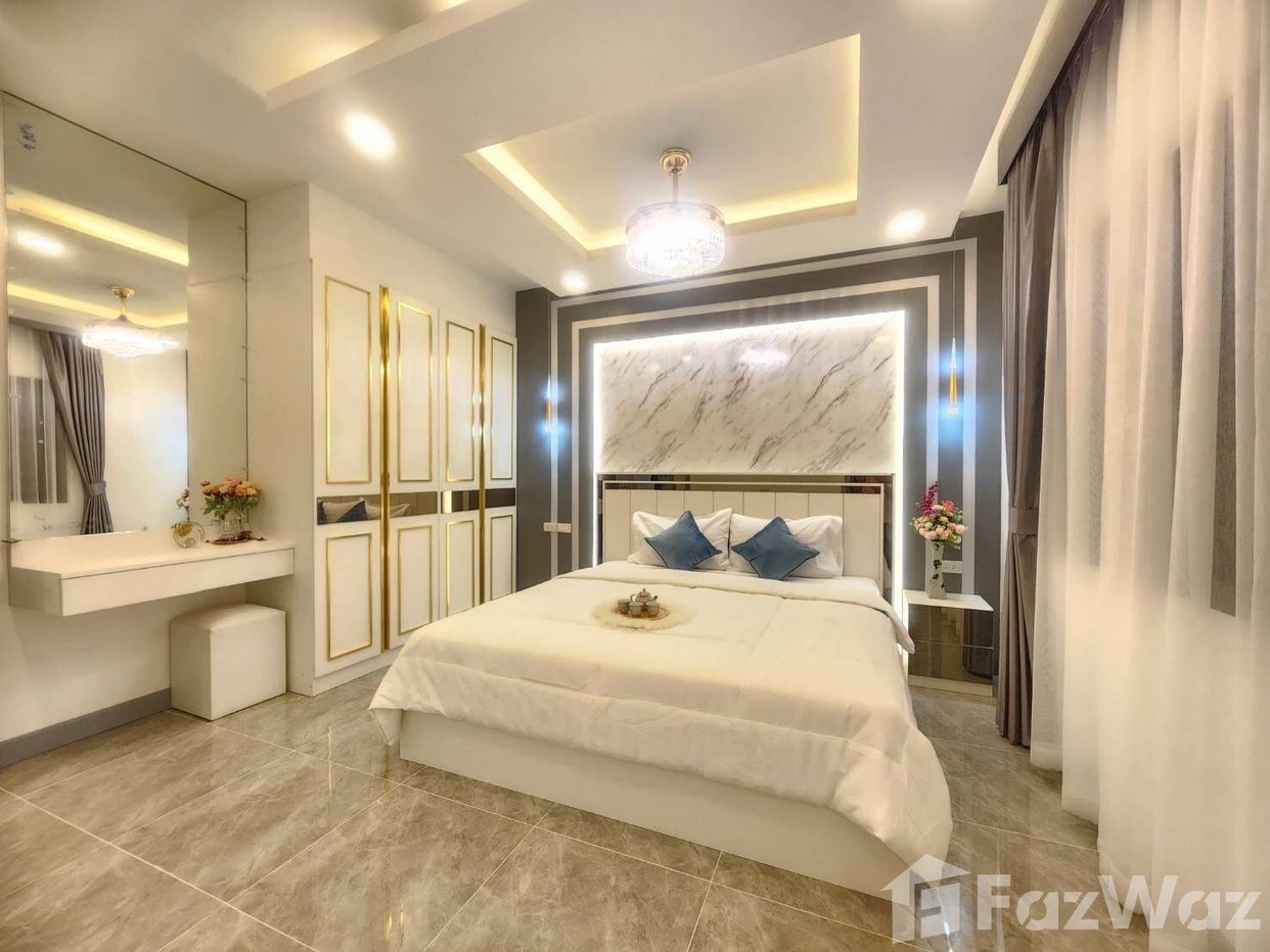 picture 5 bedrooms, 6 bathrooms house 1827732 - 8/32