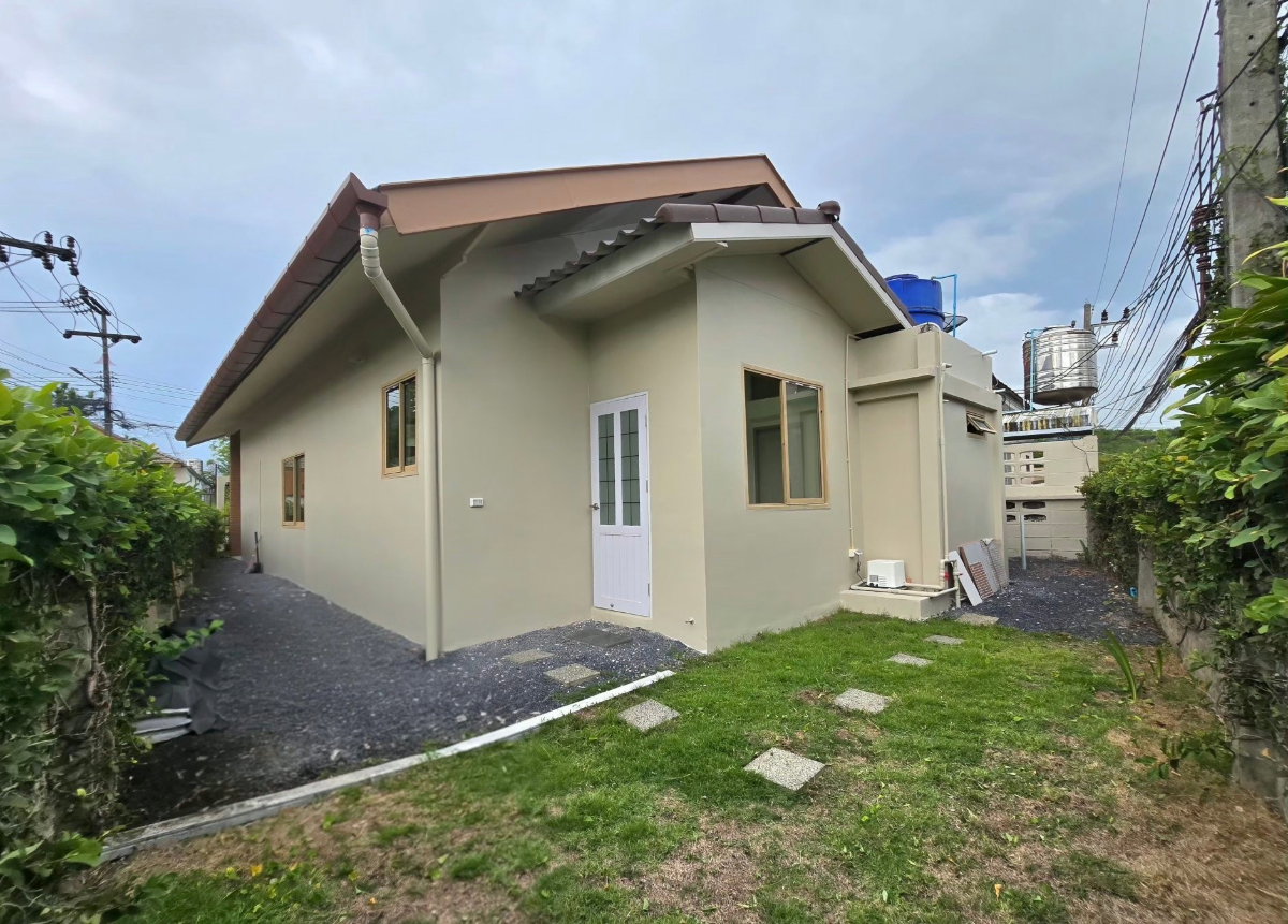 รูป บ้านเดี่ยวใจกลางเมืองภูเก็ต ซอยบางชีเหล้า2 มีพื้นที่สวนหลังบ้าน 52 ตร.ว. 3 ห้องนอน 2 ห้องน้ำ 2 จอดรถ - รูปที่ 9/9