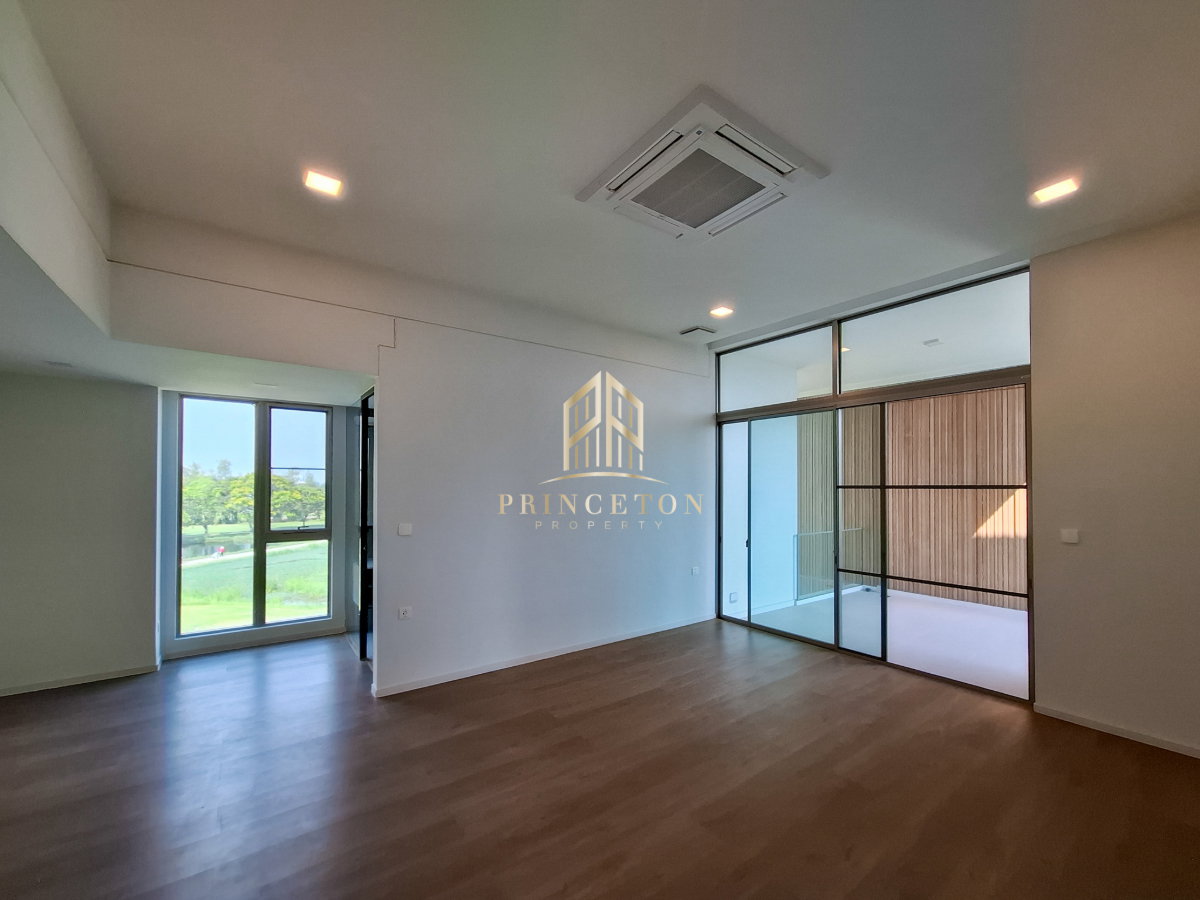 picture VIVE Rama 9 – Luxurious 3-Story Home in Modern Japanese Design - 32/47