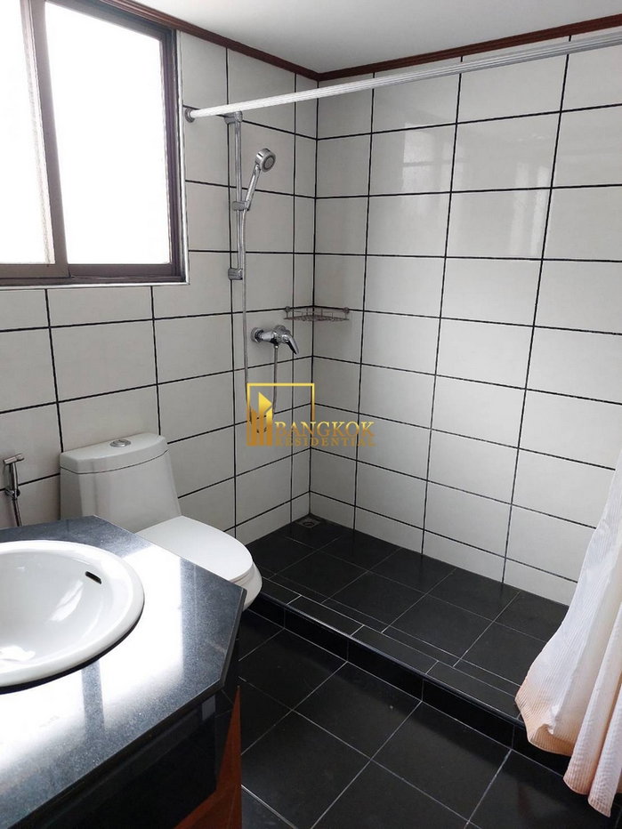 รูป Spacious 4 Bedroom Townhouse Ideal For Families - BR8404SH - รูปที่ 13/35