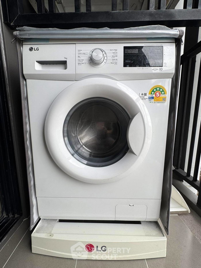 picture 1-BR Condo at The Base Park East Sukhumvit 77 near BTS On Nut (ID 2189619) - 8/9