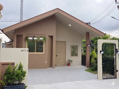Modern Detached House for Sale | Prime City Location with Private Garden 🌿