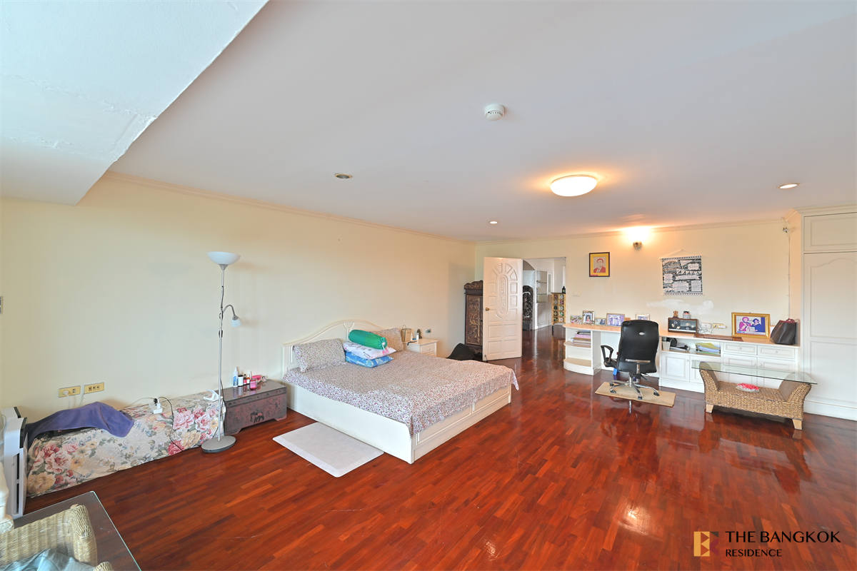 picture Oriental Tower Luxury Unit, Ready for You Without the Wait - 10/10