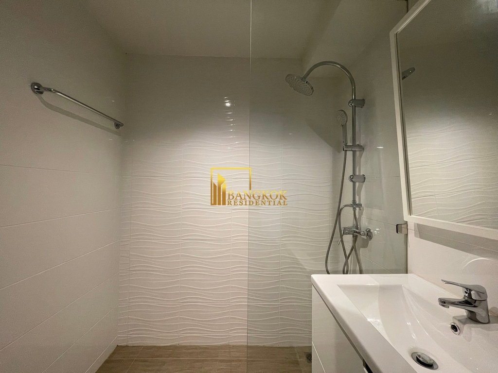 รูป Renovated 3 Bedroom Apartment For Rent in Asoke - BR0911AP - รูปที่ 21/35