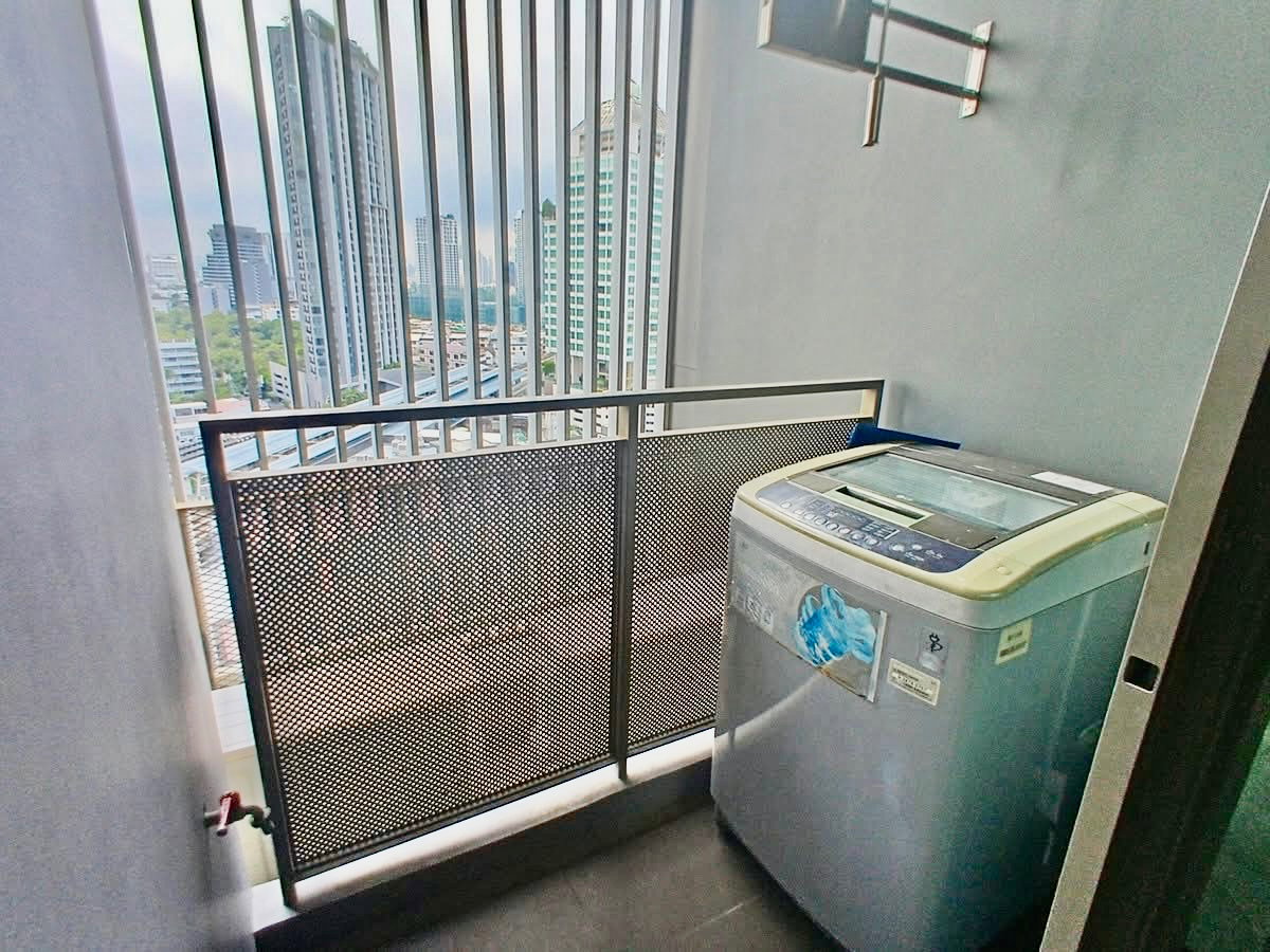 รูป ขายด่วน ขายต่ำกว่าราคาประเมิน The Room Sukhumvit 69 เพียง 100 เมตรจาก BTS พระโขนง พร้อมเฟอร์นิเจอร์และเครื่องใช้ไฟฟ้าครบชุด - รูปที่ 19/38